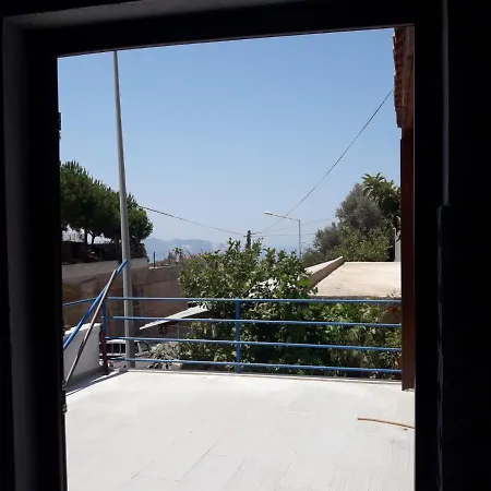 Kaştaki Eviniz